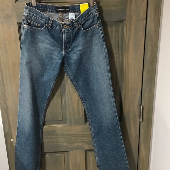 Express Woman Classic Denim Straight Jeans. NWT SIZE 3/4 - Picture 1 of 3
